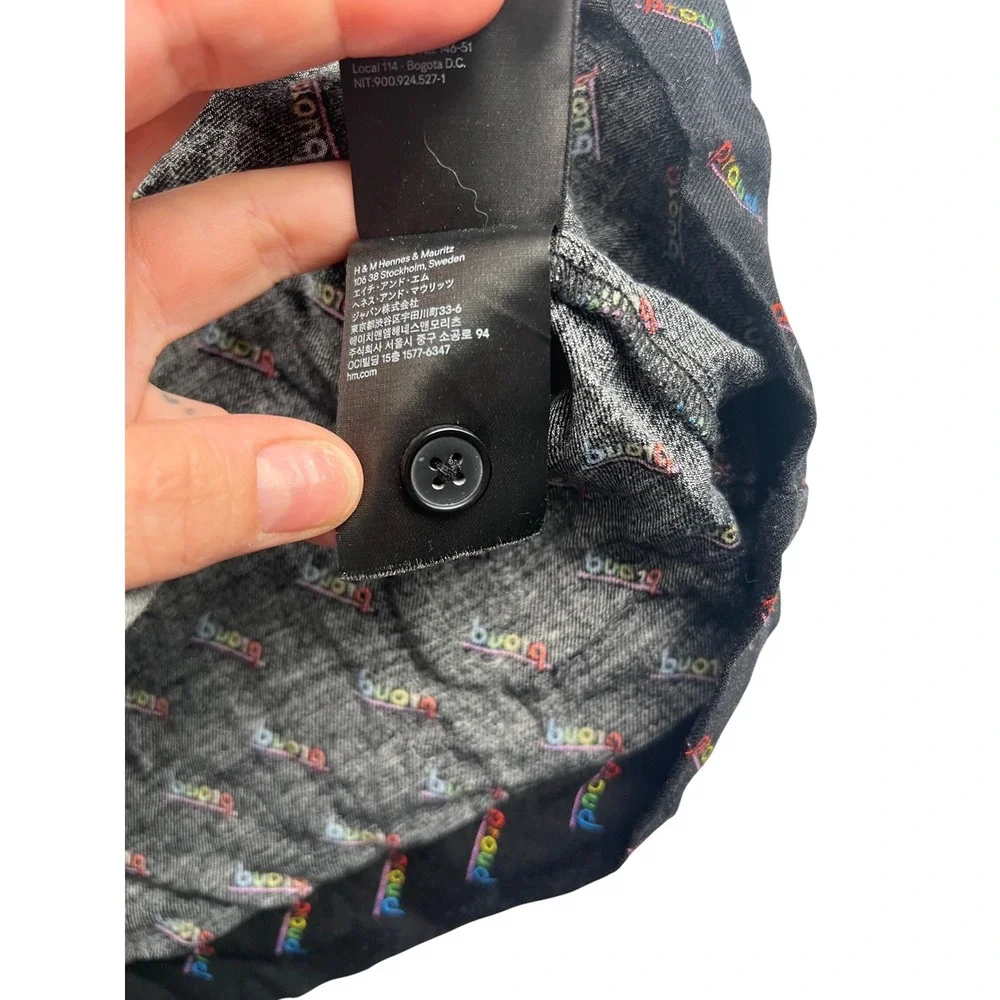 HM Mens Proud Rainbow Script Button Down Shirt Black‎ Viscose Camp Collar Medium